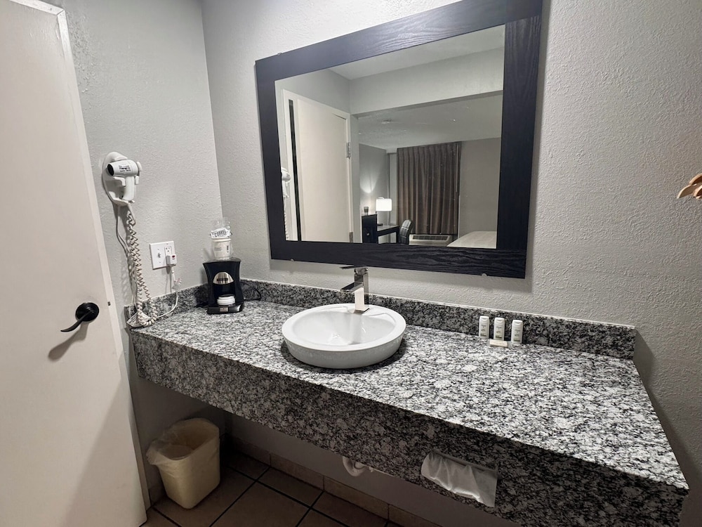 Baymont by Wyndham Great Falls City Center - photo 17