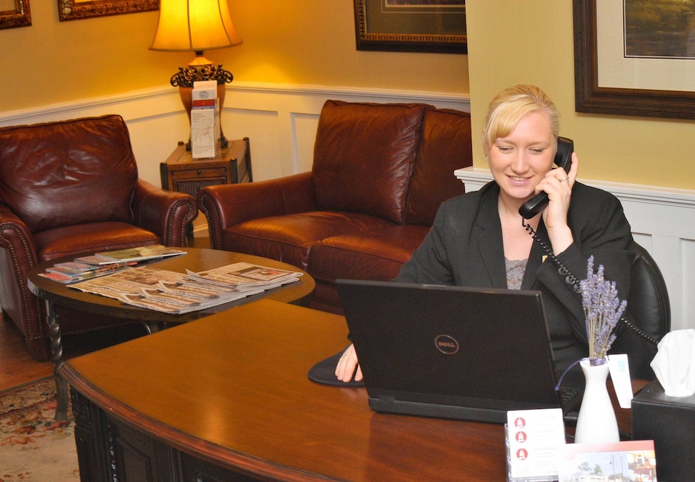 Grand Harbor Inn - photo 3