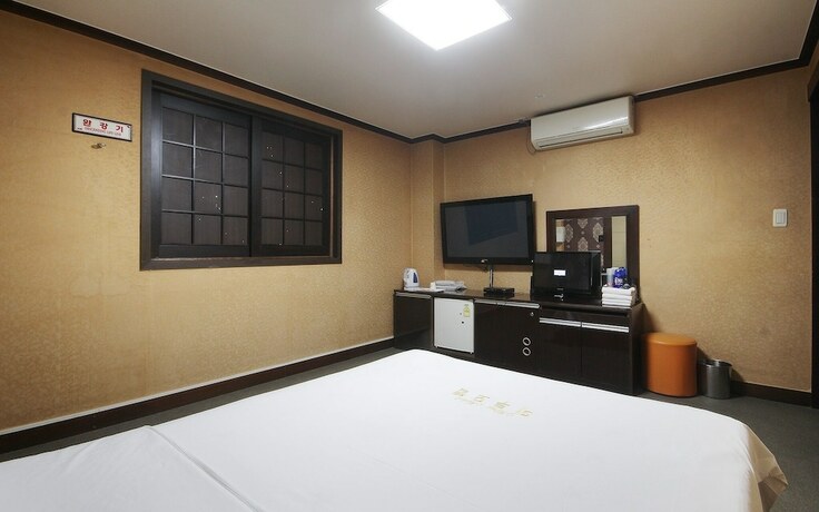 Mokpo Miru in Mokpo, South Korea