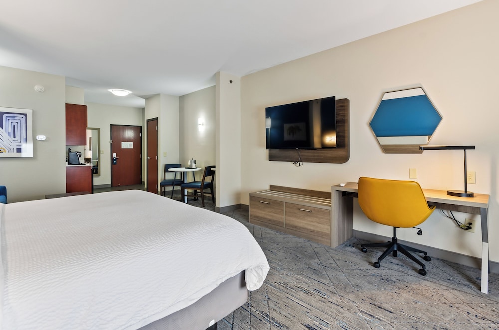 Holiday Inn Express and Suites Wytheville by IHG - photo 11