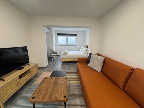 Estoril Nest Walk to the Beach — 4-Star Luxury Hotel in Estoril, Portugal