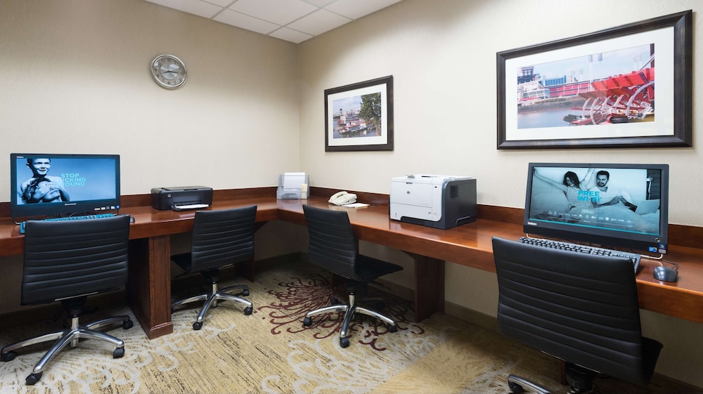 DoubleTree Suites by Hilton Hotel Cincinnati Blue Ash - photo 43