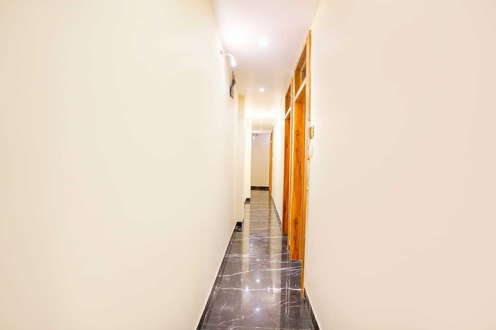 Hotel Emirates Suite - last minute hotel in Mumbai