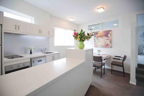 Central Hobart Beautiful Apartment — 4-Star Luxury Hotel in Hobart, Australia