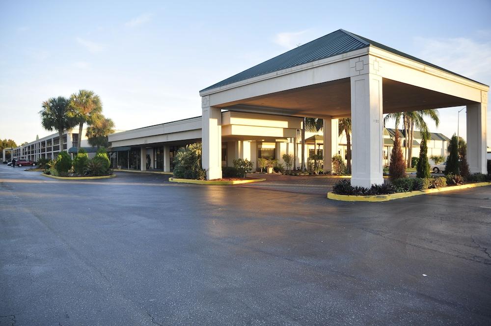 Winter Haven Gardens Inn - photo 2