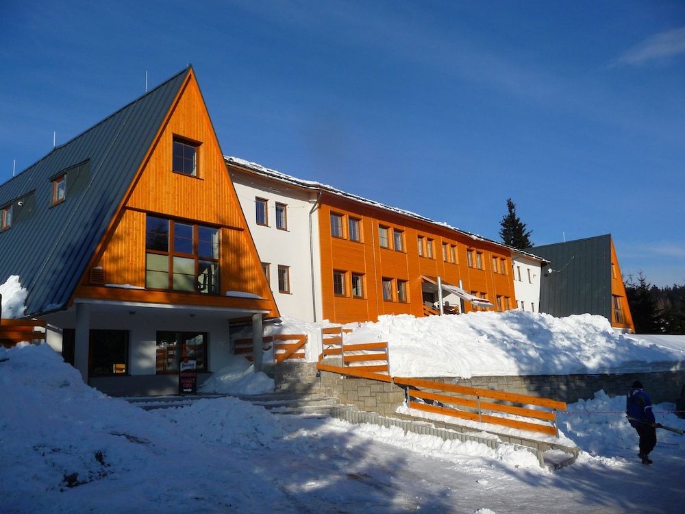Horský hotel Brans — hotel in Adamov