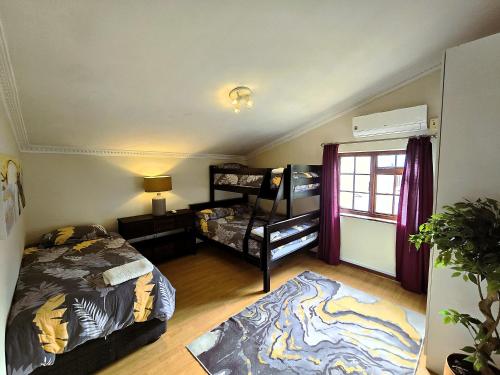 Walters Lane Luxury Accommodation main house No loadshedding