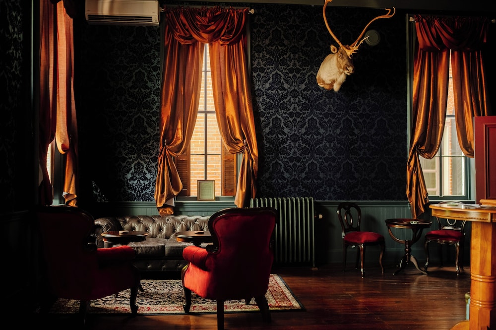 White House Hotel - photo 35