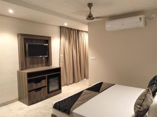 I Towne — hotel in Madhupur