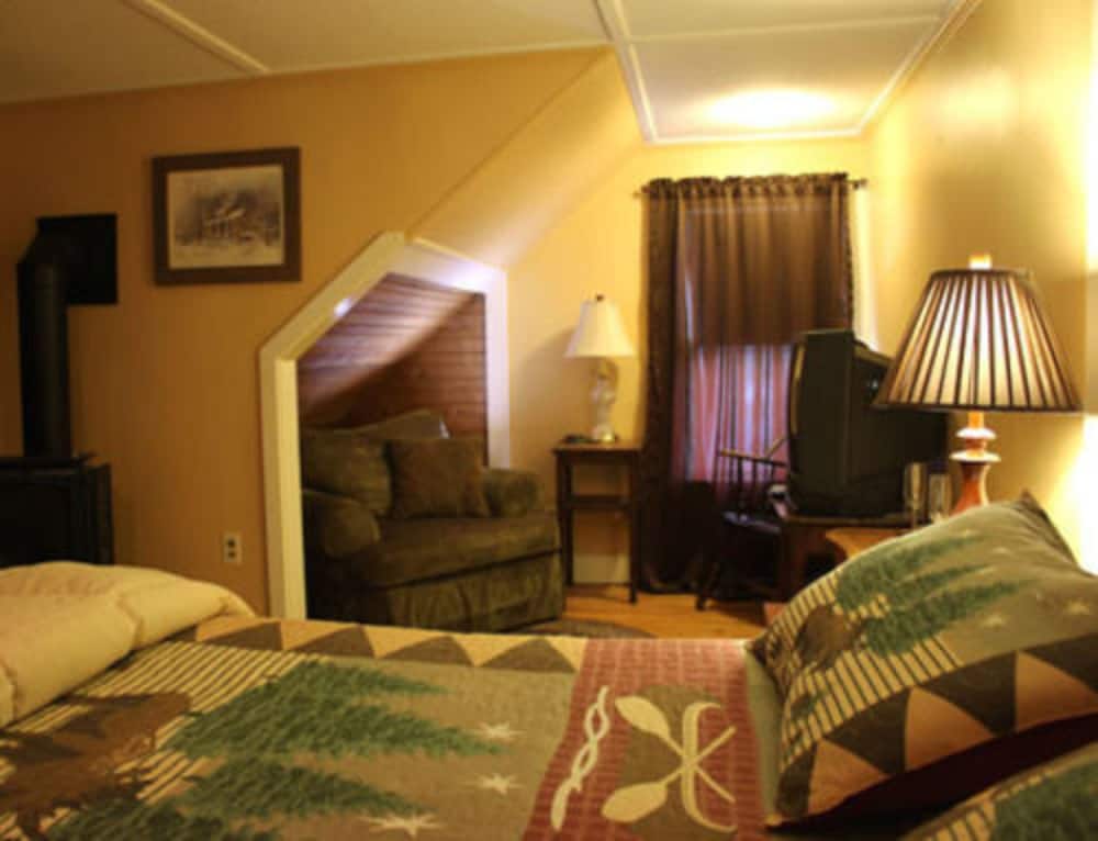 Wildcat Inn & Tavern - photo 7