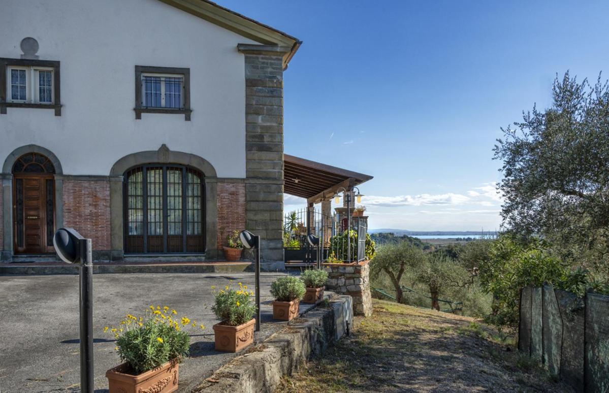 Colle la Fosca Casa Panoramica — 4-Star Luxury Hotel in Massarosa, Italy
