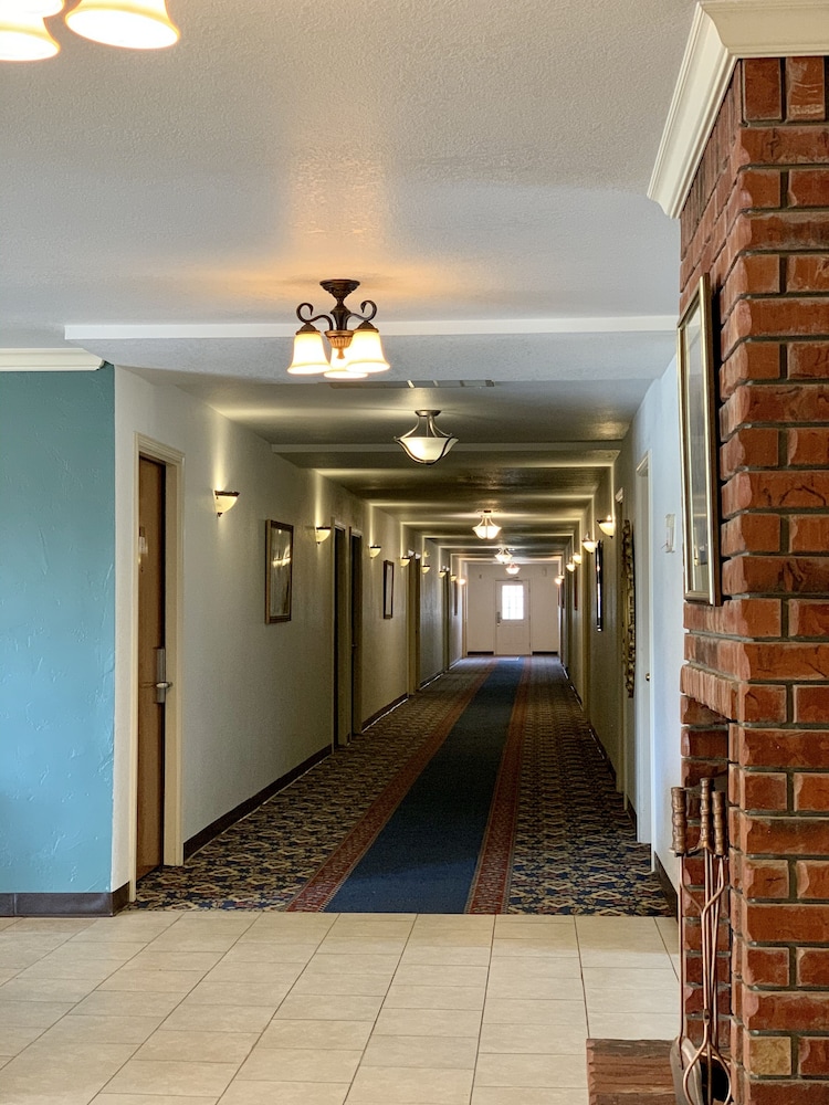 Candlelight Inn & Suites Hwy 69 near McAlester - photo 32