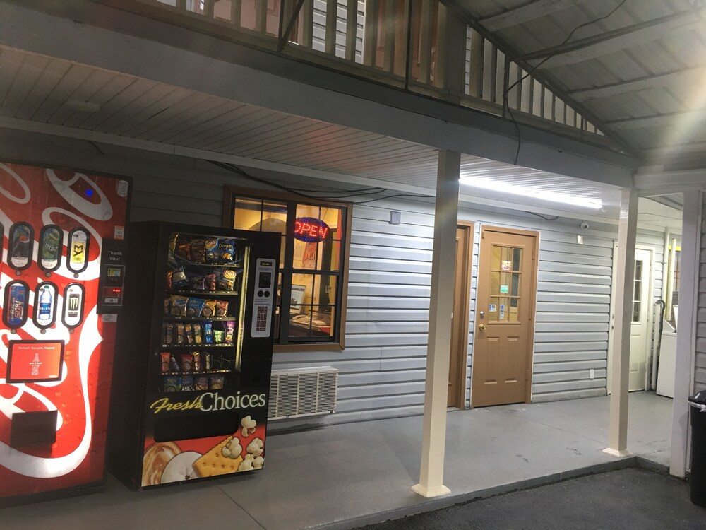Loyalty Inn Hawkinsville - photo 18