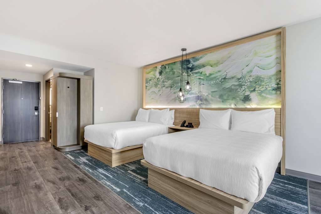Best Western Plus Winter Haven Inn Suites - photo 12