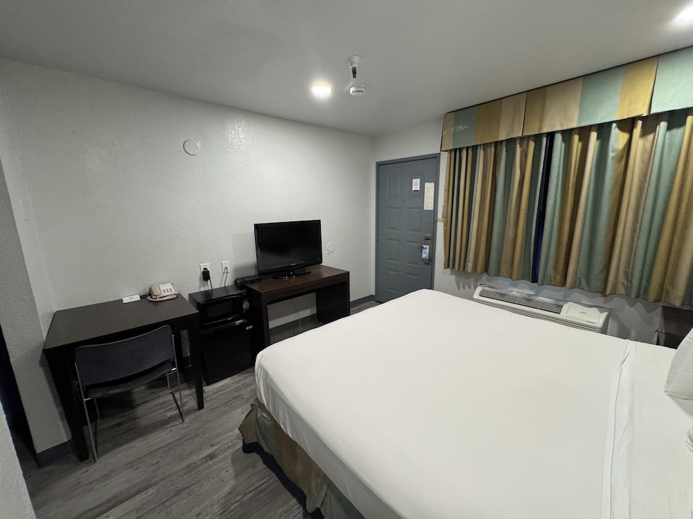 Travelodge by Wyndham Sacramento Rancho Cordova - photo 10