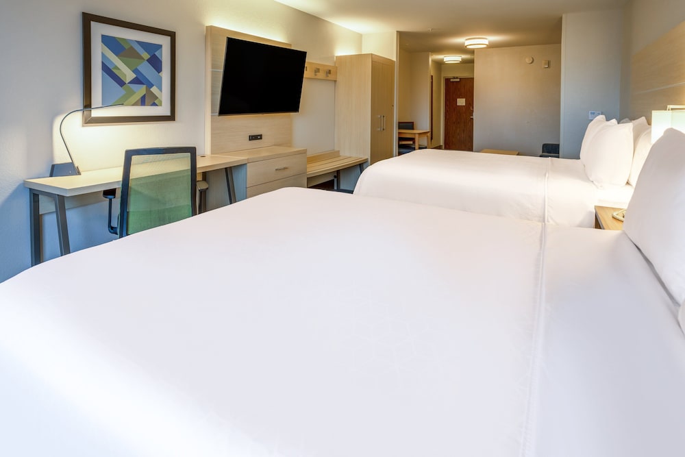 Holiday Inn Express Hotel & Suites Salisbury Delmar by IHG - photo 15