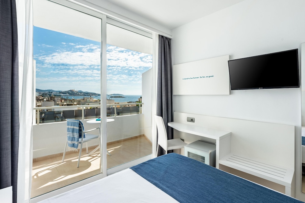 Hotel Vibra Algarb — hotel in Ibiza