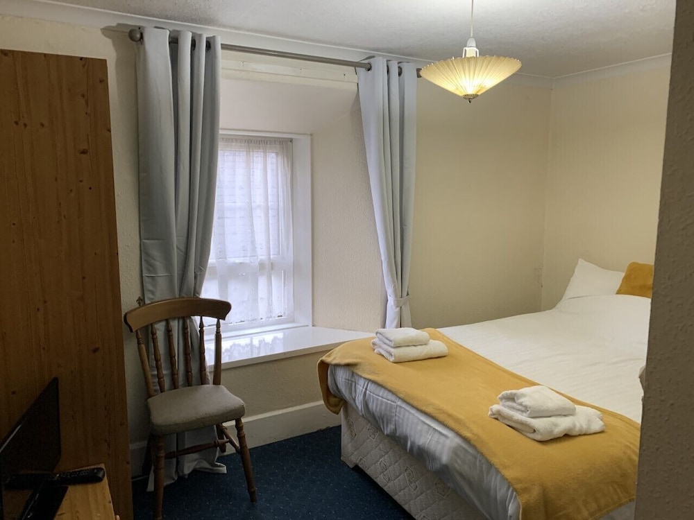 Castle Hotel - carbon neutral hotel in Lampeter