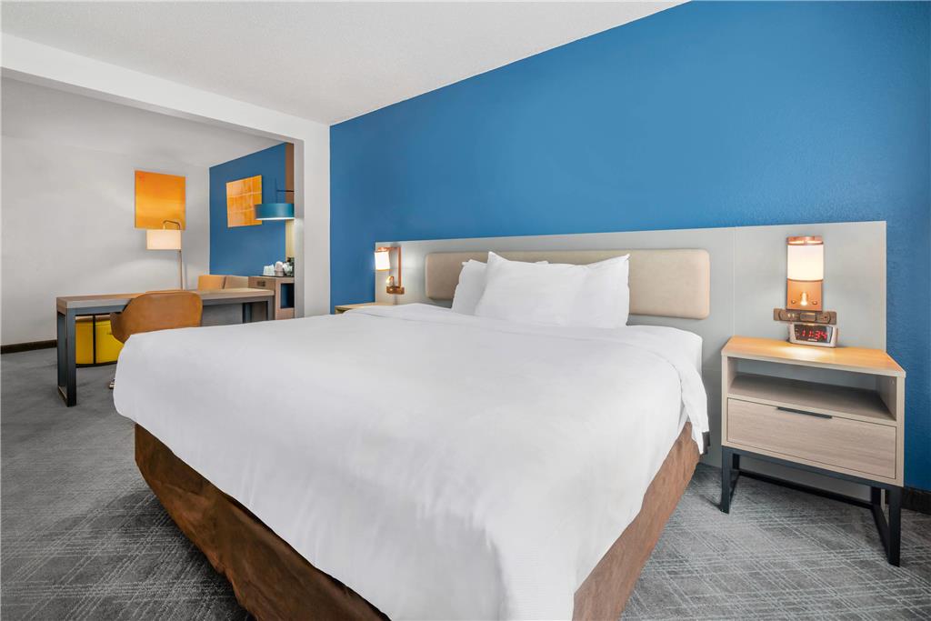 Comfort Inn & Suites Sheboygan I 43 - photo 26
