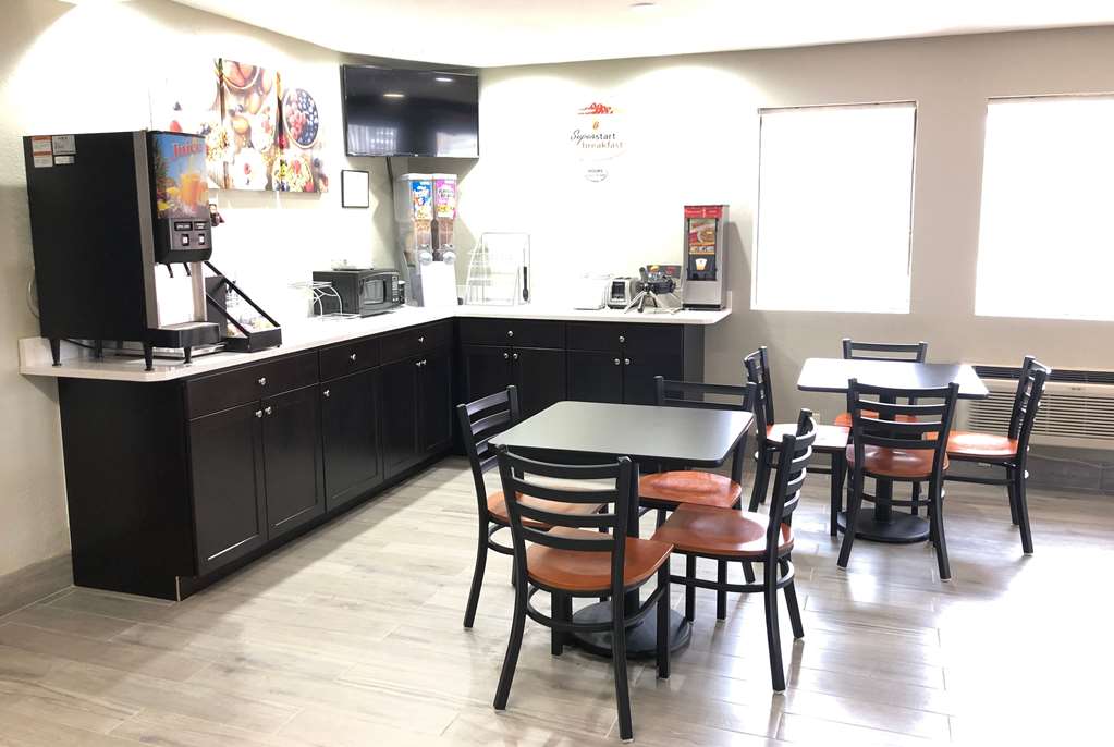 Super 8 by Wyndham Natchitoches - photo 4