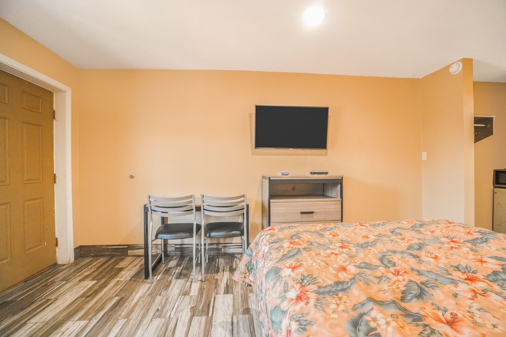 Days Inn by Wyndham Aransas Pass - photo 20