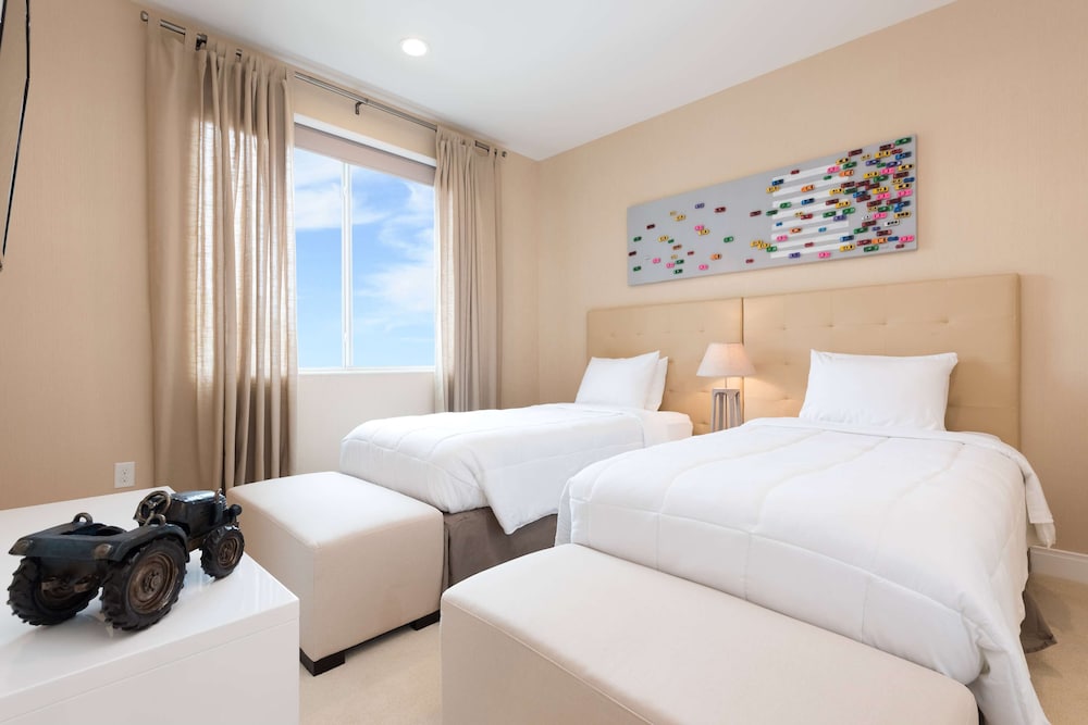 Magic Village Yards Trademark Collection by Wyndham - photo 17