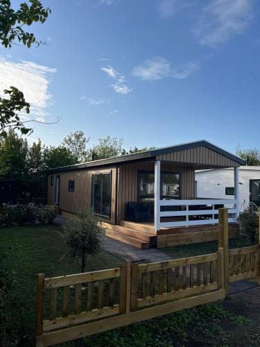 Eldorado - carbon neutral hotel in Petten