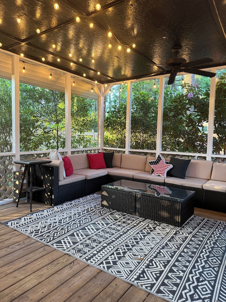 Charming May Street Retreat - photo 10