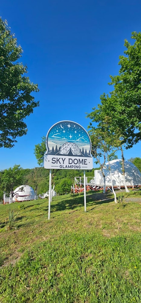 Sky Dome - carbon neutral hotel in Vad