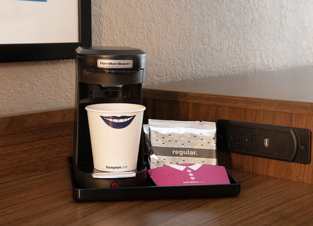 Hampton Inn Erie South - photo 21