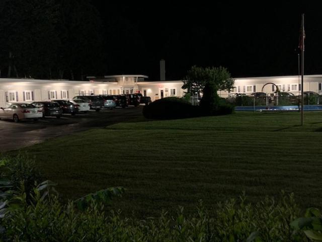 The Saco Motel - photo 5