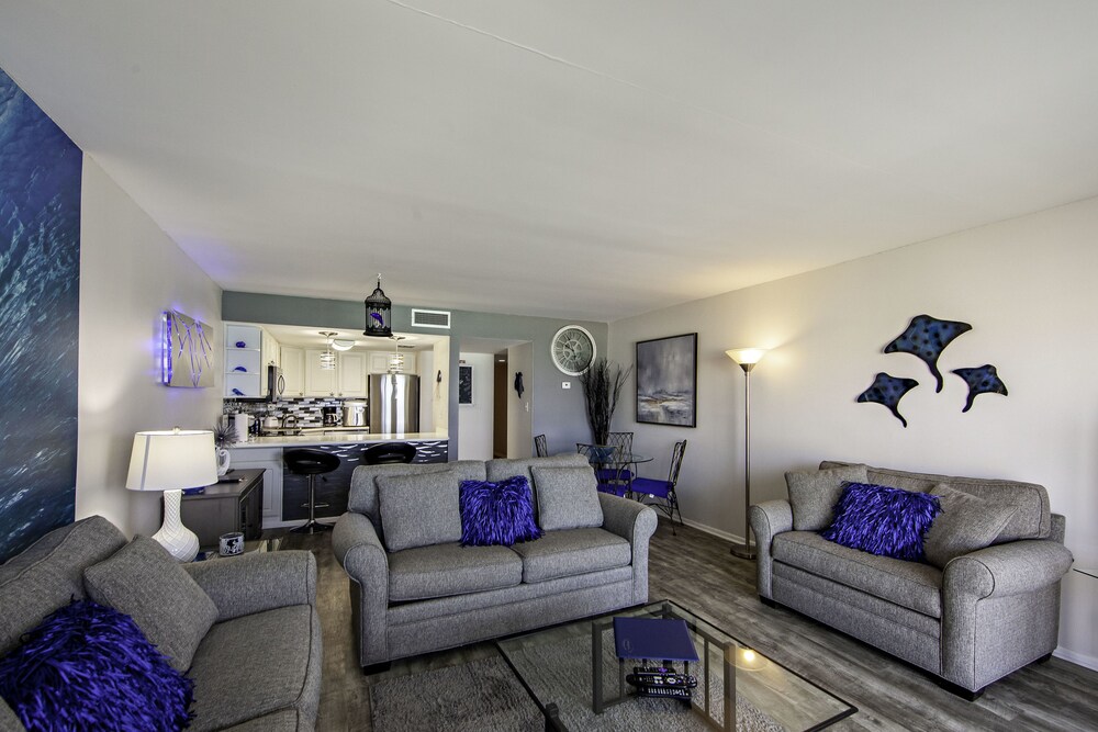Holiday Surf and Racquet Club - photo 18