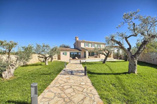 Villa Fumeti by Istra Vacation — 4-Star Luxury Hotel in Barban, Croatia