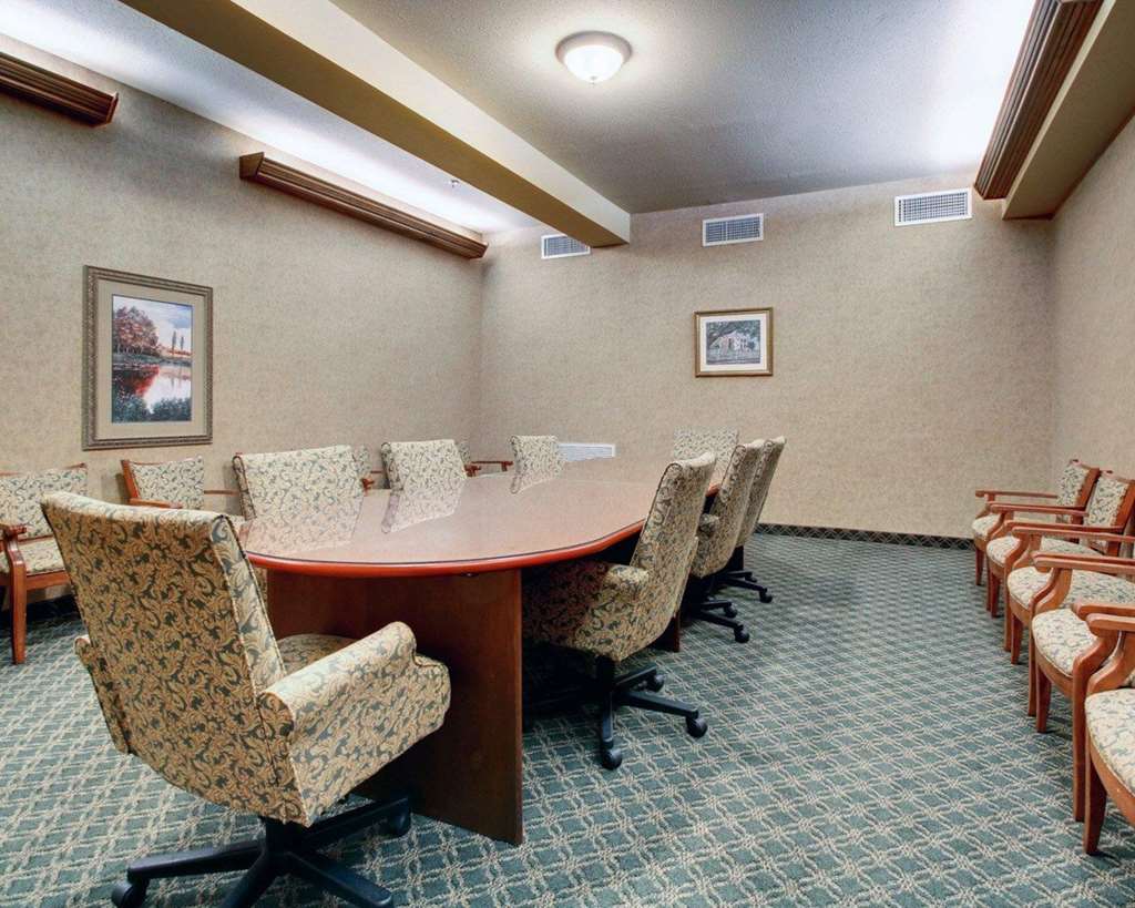 Clarion Suites Vidalia Riverfront - photo 23