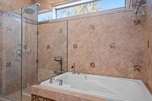 Destined For Sun S 107 Cayman Cove 4BR 3BA 12 - photo 5