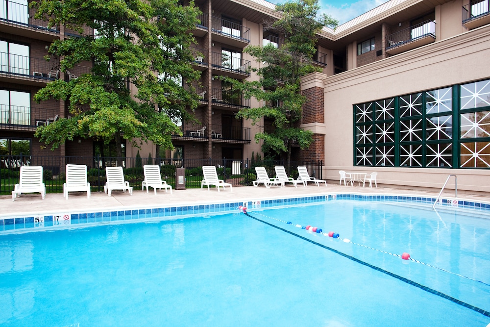 Holiday Inn Express Rolling Meadows Schaumburg Area by IHG - photo 16