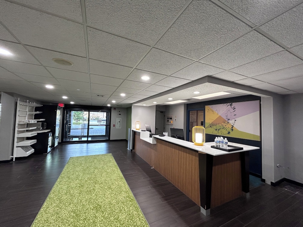 Spark by Hilton Green Bay - photo 3