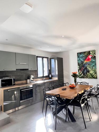 Résidence Casa U Fornu — 4-Star Luxury Hotel in L'ile-Rousse, France