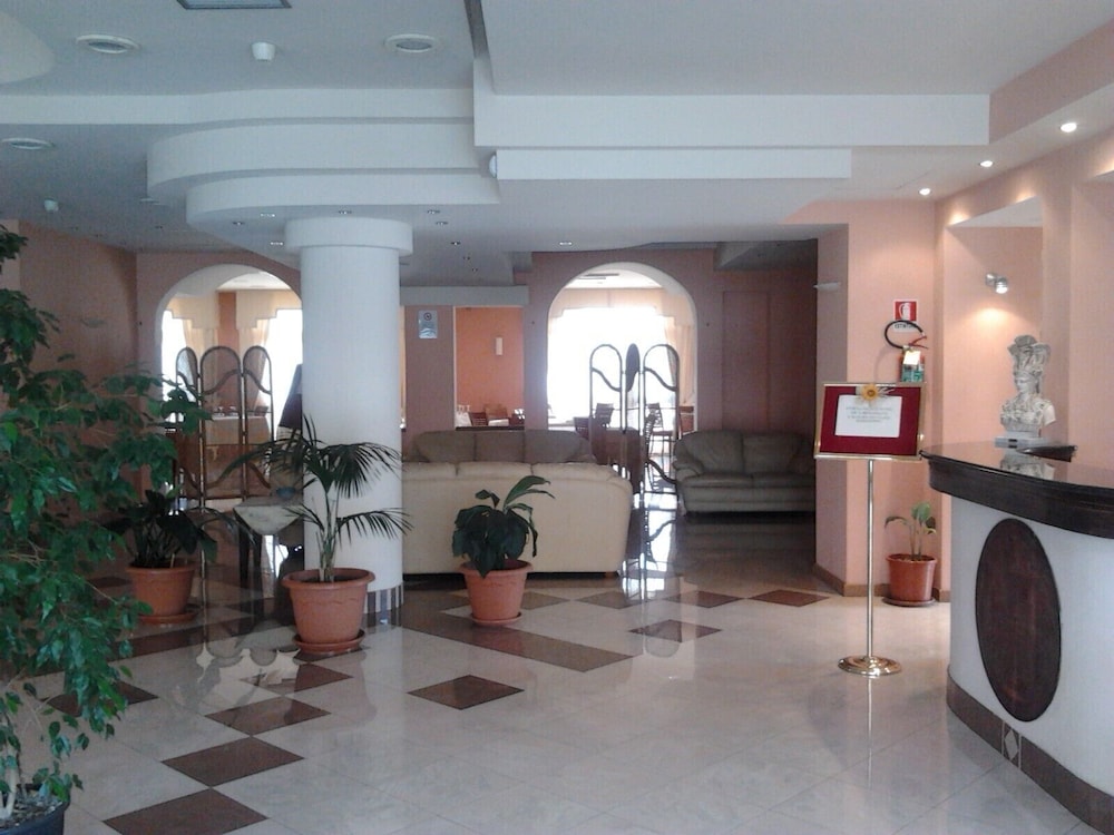 Athena Palace Hotel — hotel in Acquappesa
