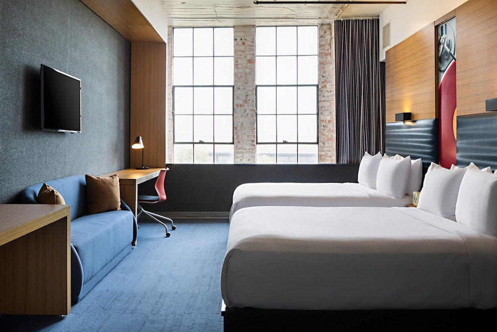 Aloft Dallas Downtown - photo 12