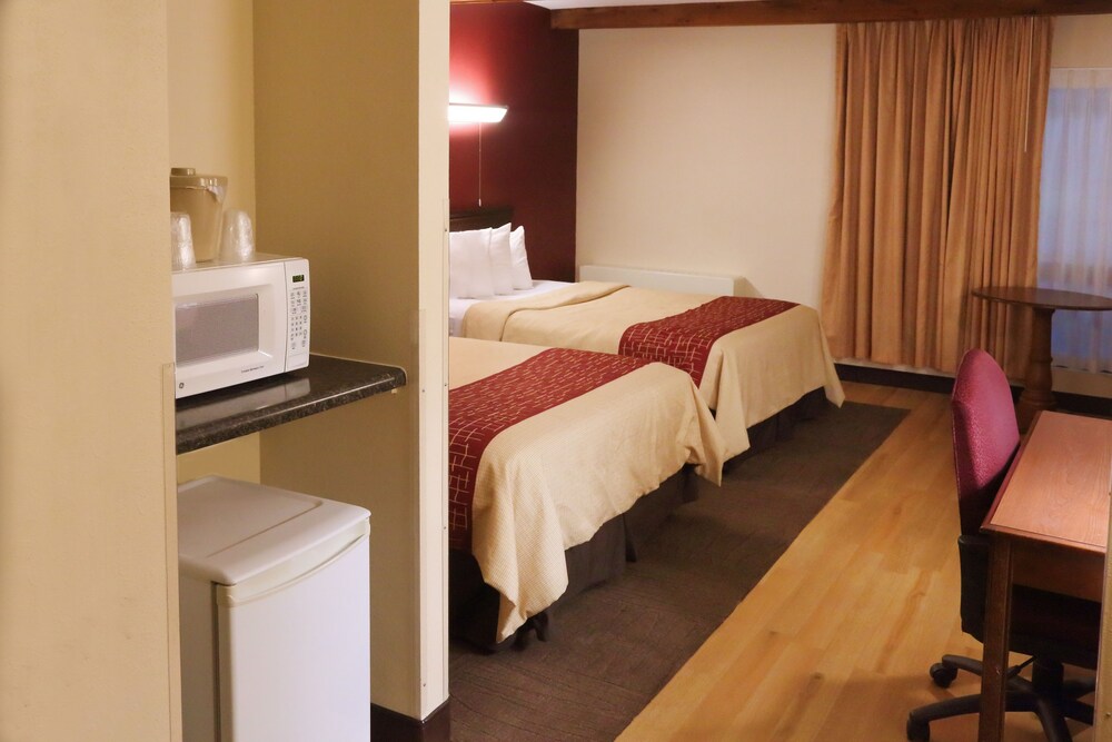 Townhouse Hotel Grand Forks - photo 5