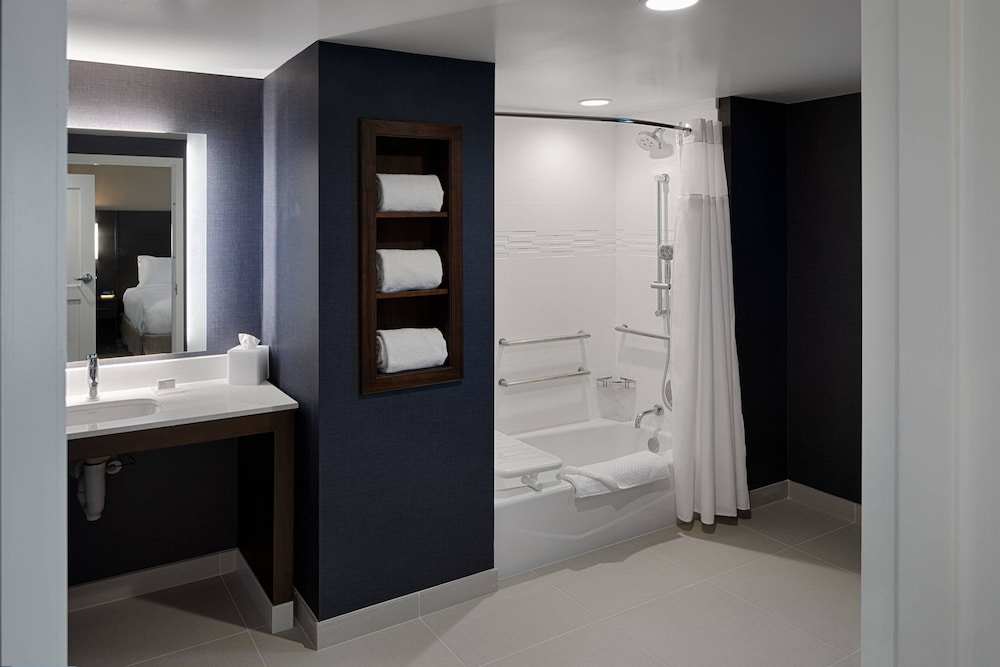Residence Inn by Marriott Columbus Airport - photo 20