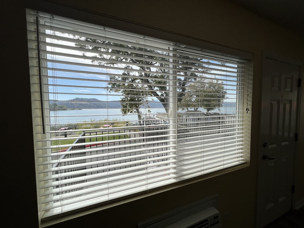 Clear Lake Cottages & Marina - photo 111
