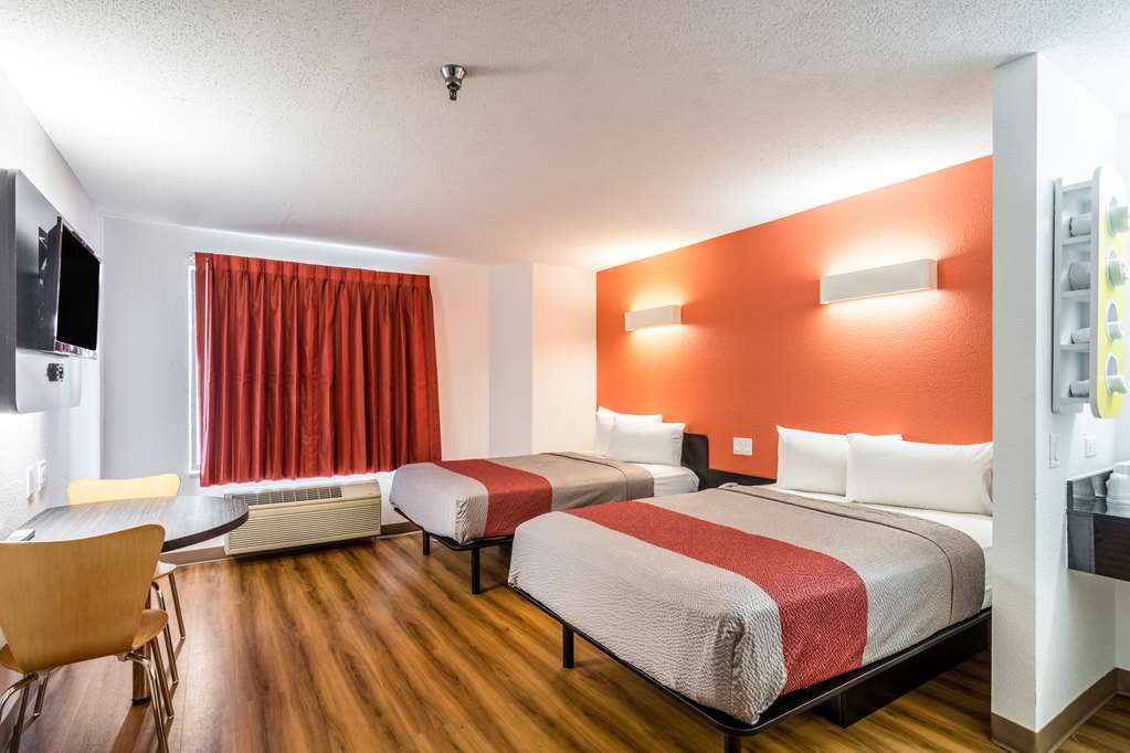Motel 6 Harvey IL - photo 18