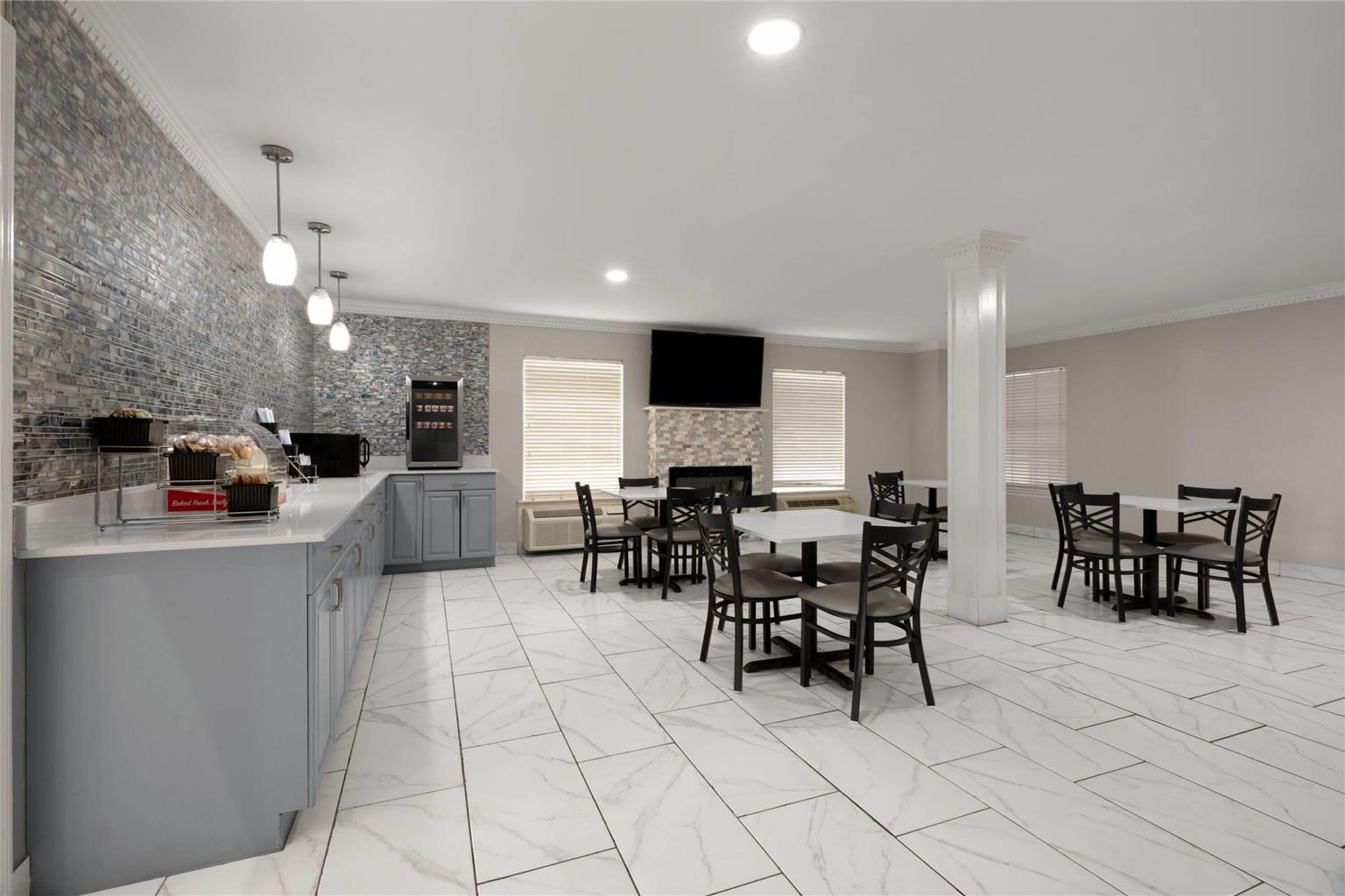 Super 8 by Wyndham Covington - photo 31