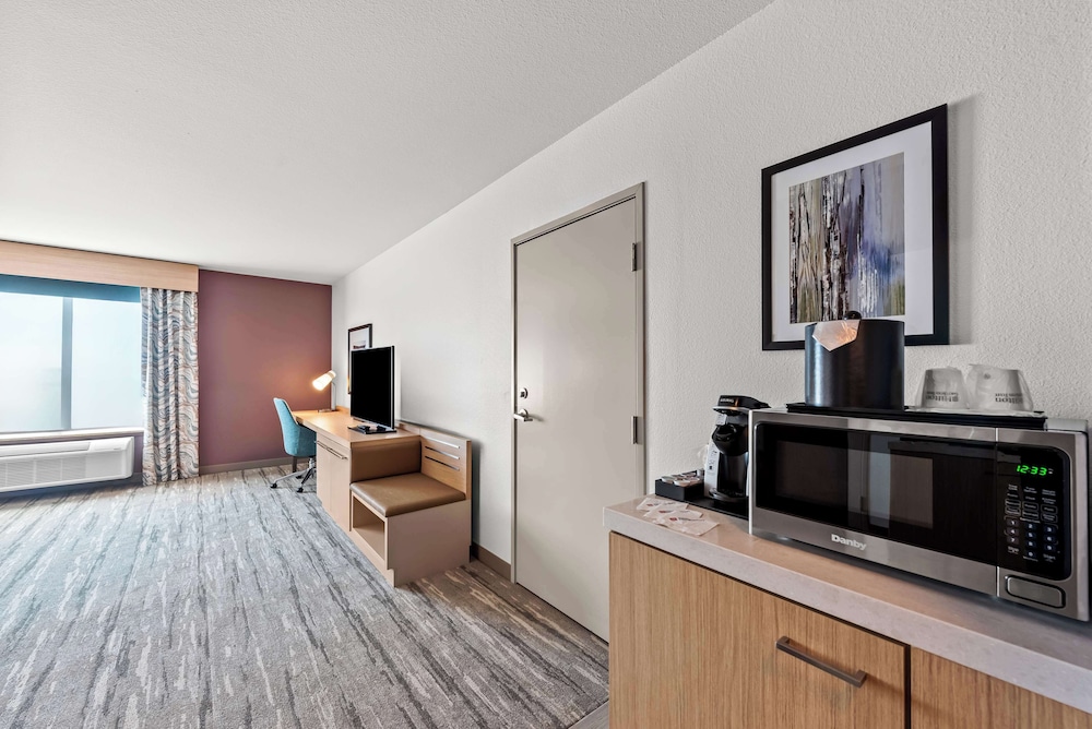 Hilton Garden Inn Seattle North Everett - photo 22