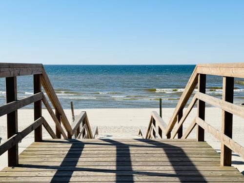 Sea Whisper apartament Hevenia Pogorzelica — 4-Star Luxury Hotel in Rewal, Poland