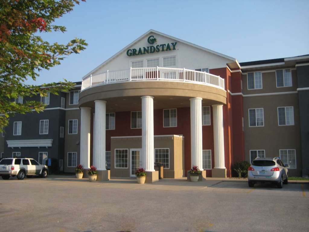 GrandStay Hotel & Suites — hotel in Ames