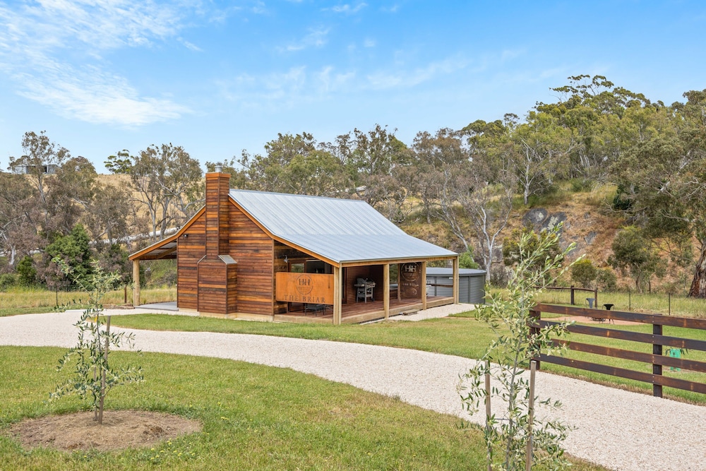 Grandview Accommodation Hideaway Huts in Adelaide, Australia