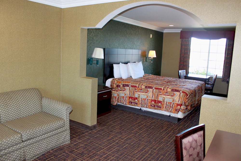 Crystal Inn Suites & Spas - photo 17
